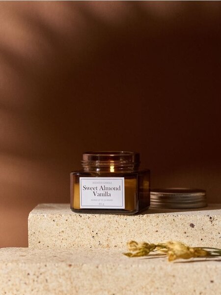 Sinsay - Mirisna svijeća Sweet Almond Vanilla