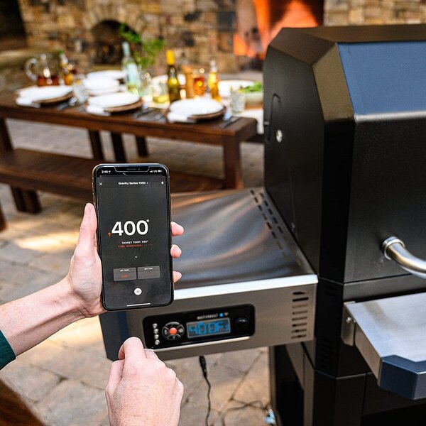 Masterbuilt Gravity Series 800 digitalni roštilj na ugljen, plancha i dimilica