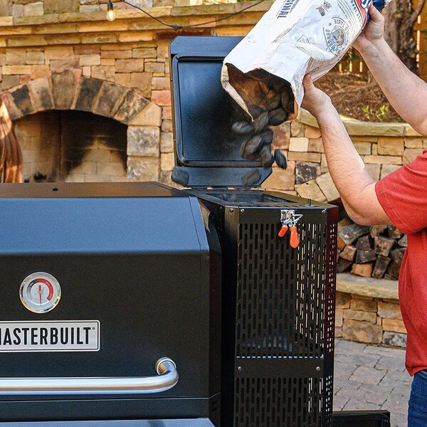 Masterbuilt Gravity Series 800 digitalni roštilj na ugljen, plancha i dimilica