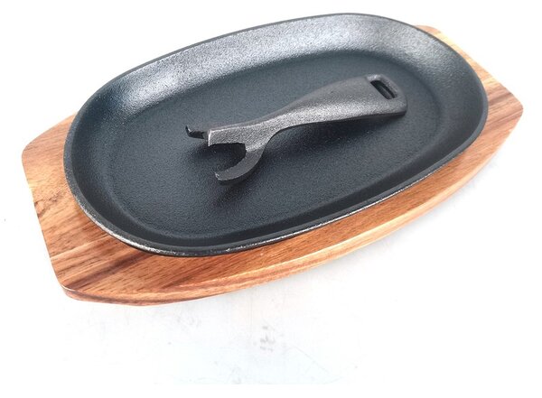 Grill King Cast Iron BBQ ovalna grill tavica s podloškom od drva agacije, 24 cm