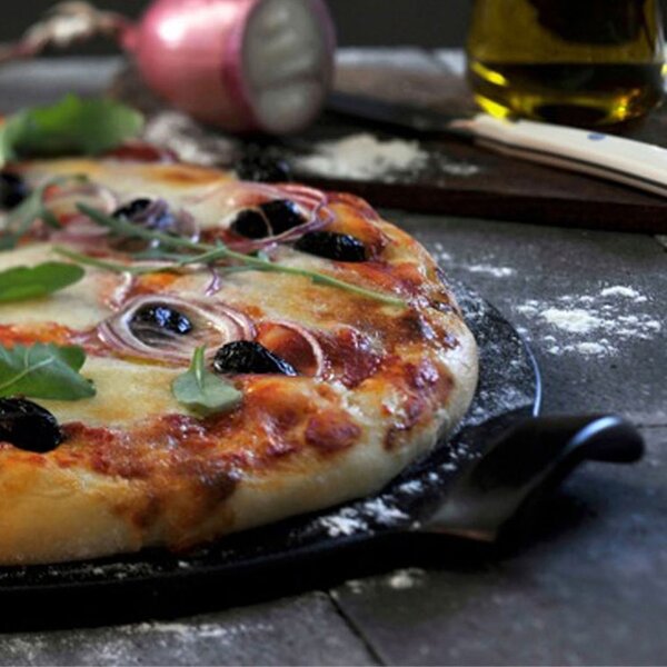 Emile Henry BBQ Smooth keramički pekač za pizzu