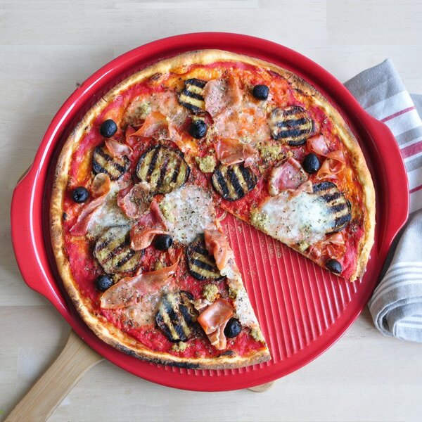 Emile Henry BBQ Ridged keramički pekač za pizzu