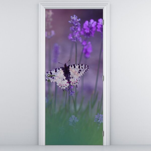 Foto tapeta za vrata - Leptir u lavandi (95x205cm)