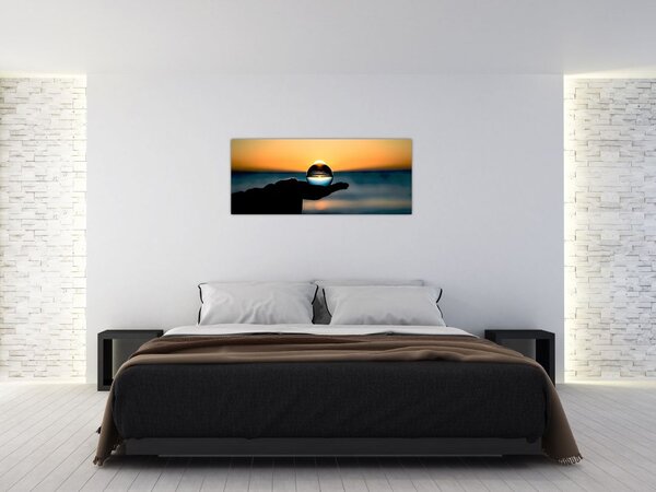 Slika staklene kugle u dlanu (120x50 cm)