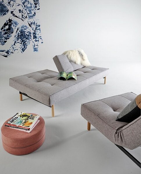 Kauč SPLITBACK SOFA BED sa svjetlo drvenim nogicama