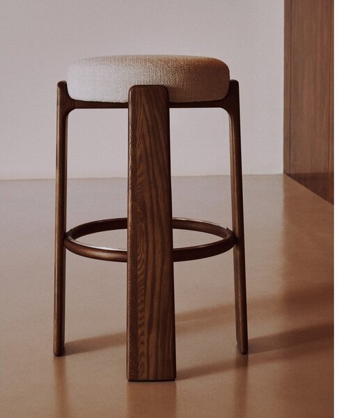 Bež/u tamnoj prirodnoj boji barska stolica od čvrste jeseni (visine sjedala 75 cm) Granite – Kave Home