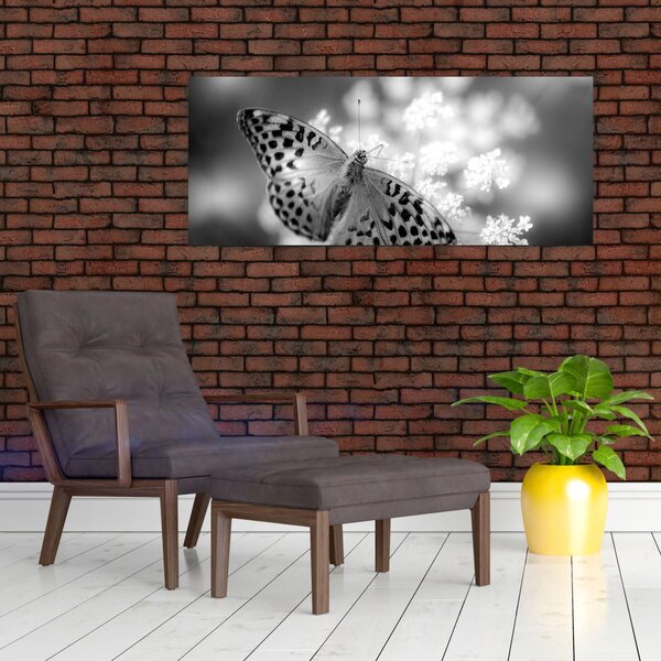 Slika - Detalj leptira koji oprašuje cvijet (120x50 cm)