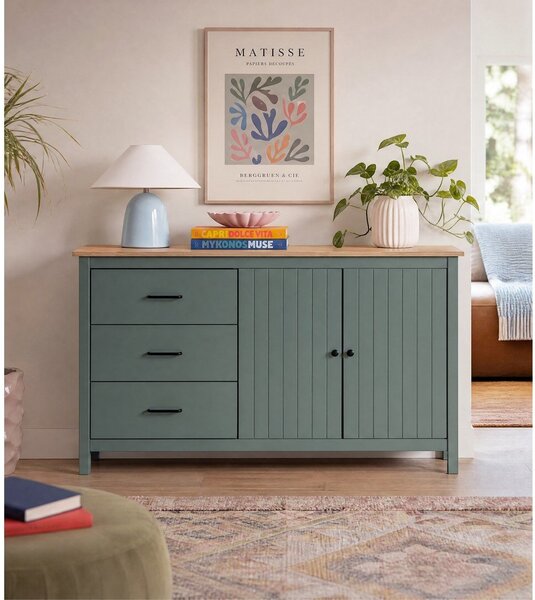 Zelena/u prirodnoj boji niska komoda od masivnog bora 150x80 cm Miranda – Marckeric