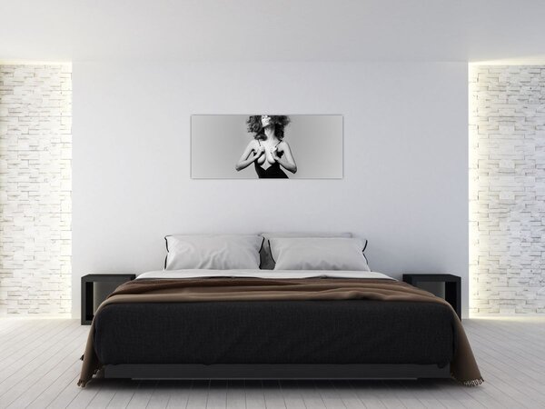 Slika ženske v črni obleki (120x50 cm)