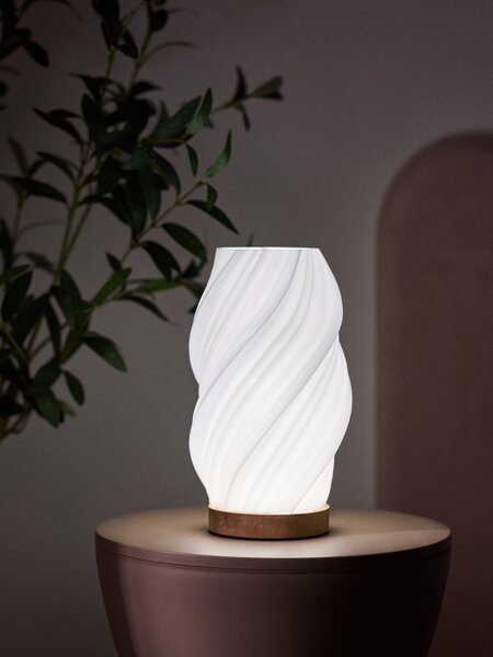 Sinsay - Dekorativna LED stolna lampa s valovitim abažurom