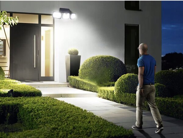 LED 180 Solarna svjetiljka sa senzorom pokreta 1800mah IP65