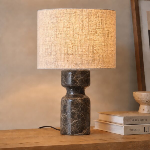Lucande Marcella stolna lampa, visina 45 cm, smeđa/krem, mramor, Bež, Dnevni boravak/blagovaonica, Tkanina / tekstil