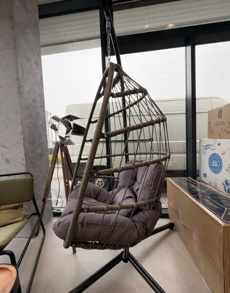 Viseća fotelja Cocoon - udobno siva izlozbeni model