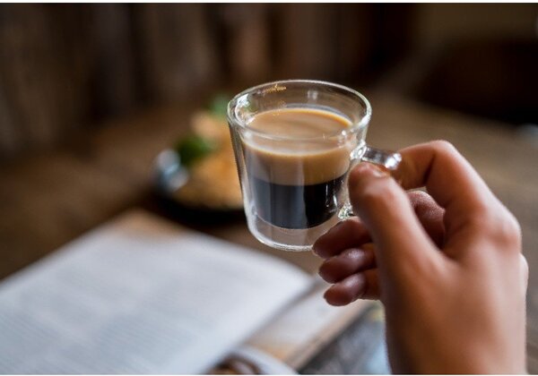 Staklene šalice u setu 2 kom za espresso/s dvostrukom stijenkom 80 ml Diva – Vialli Design
