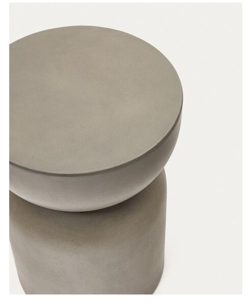 Okrugao vrtni stolić betonski ø 32 cm Garbet – Kave Home