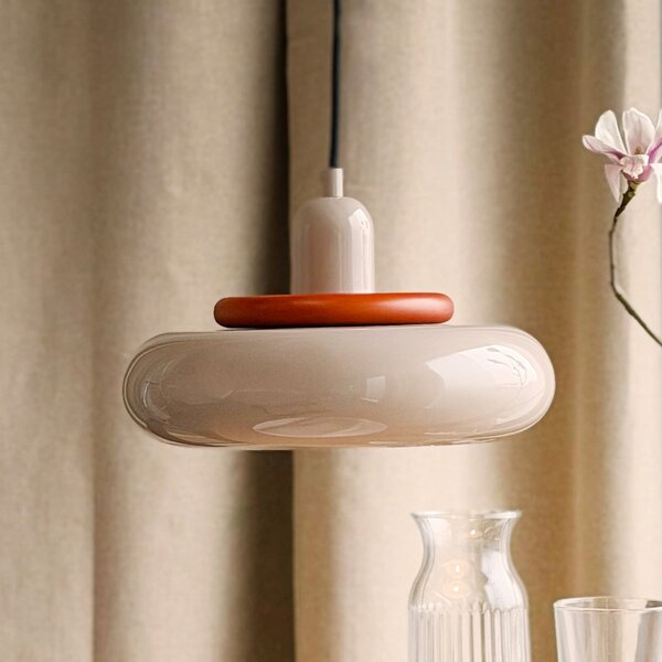 Dyberg Larsen Planet Mini viseća lampa, bež, Ø 27 cm, metal, prigušiva, Bež, Dnevni boravak/blagovaonica, Metal