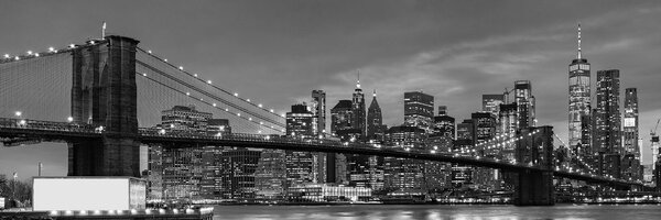 Slika divan most u Brooklynu u crno-bijelom dizajnu