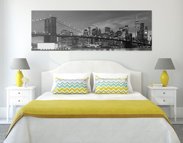 Slika divan most u Brooklynu u crno-bijelom dizajnu