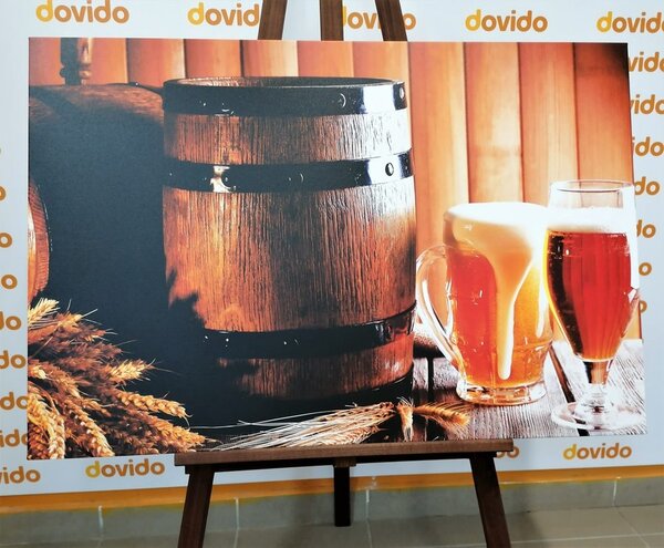 Slika pivo s pivskom bačvom