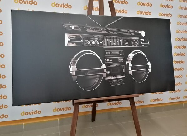 Slika disco radio iz 90-ih godina u crno-bijelom dizajnu