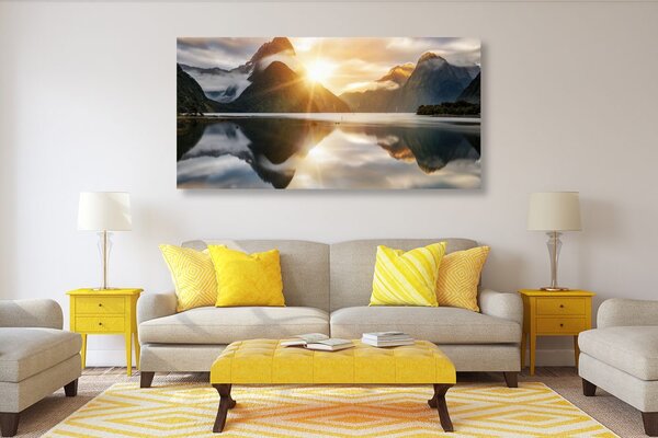 Slika Milford Sound pri izlasku sunca