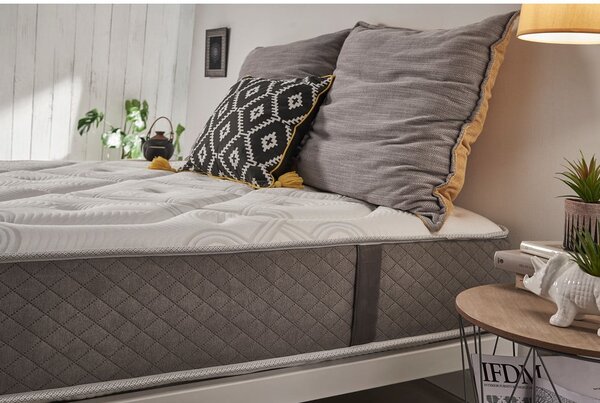 Tvrd/srednje tvrd obostrani madrac od pjene 160x200 cm Platinum Classic – Moonia
