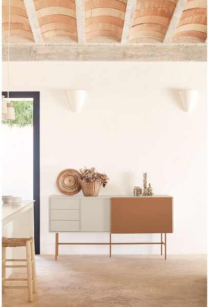 Ciglasta/bež niska komoda s kliznim vratima 180x91 cm Nube – Teulat