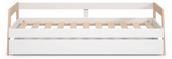 Bijeli/u prirodnoj boji dječji krevet od masivnog bora s dodatnim ležajem s prostorom za pohranu 90x200 cm Carrie – Marckeric
