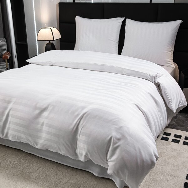 Hotelska posteljina od mikrovlakana JASMINE bijela - pruge 2 cm, hotelski džep Dimenzije posteljine: 70 x 90 cm | 140 x 220 cm